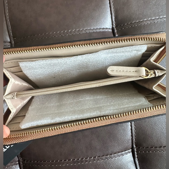Karl Lagerfeld Paris Beige Wallet (NWT) - Picture 4 of 4